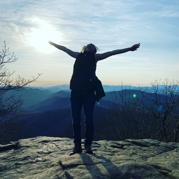 Meet your Posher, Patricia - Picture 2 of 6